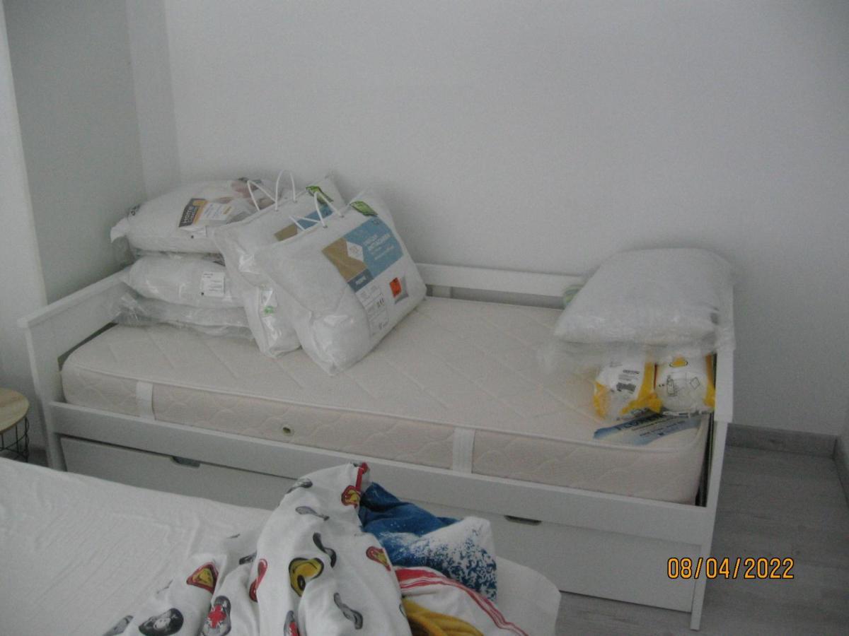 Appartement Avec Chambre En Mezzanine Rognac Exterior foto