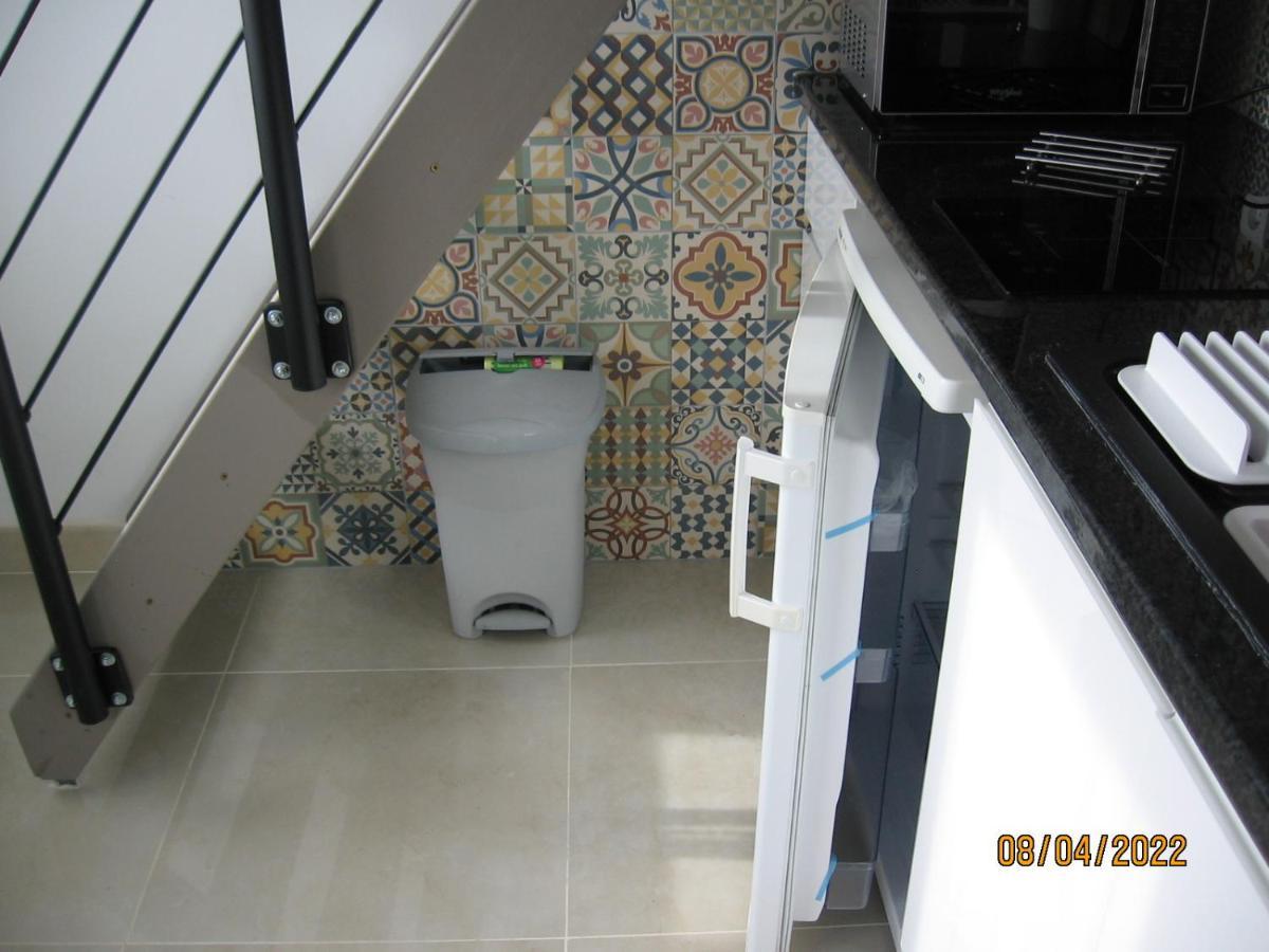 Appartement Avec Chambre En Mezzanine Rognac Exterior foto